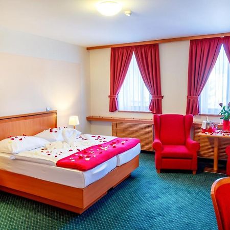 Hotel Slovan Jesenik Exterior photo