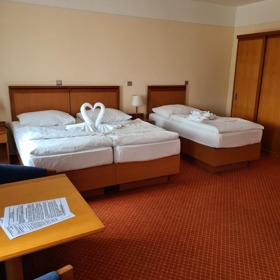 Hotel Slovan Jesenik Exterior photo
