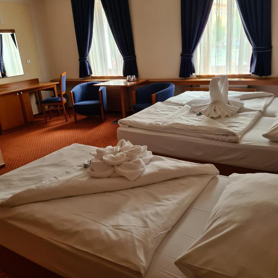 Hotel Slovan Jesenik Exterior photo
