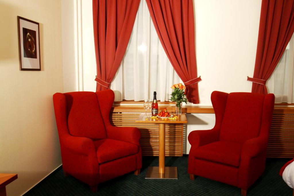 Hotel Slovan Jesenik Room photo