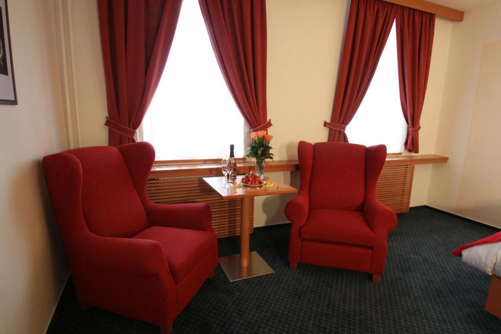 Hotel Slovan Jesenik Room photo