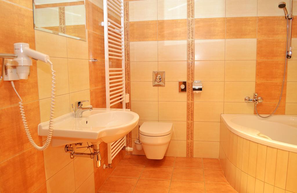 Hotel Slovan Jesenik Exterior photo